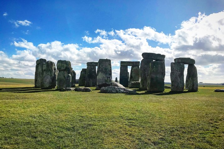 London to Stonehenge Shuttle Bus and Independent Day Trip - Photo 1 of 11